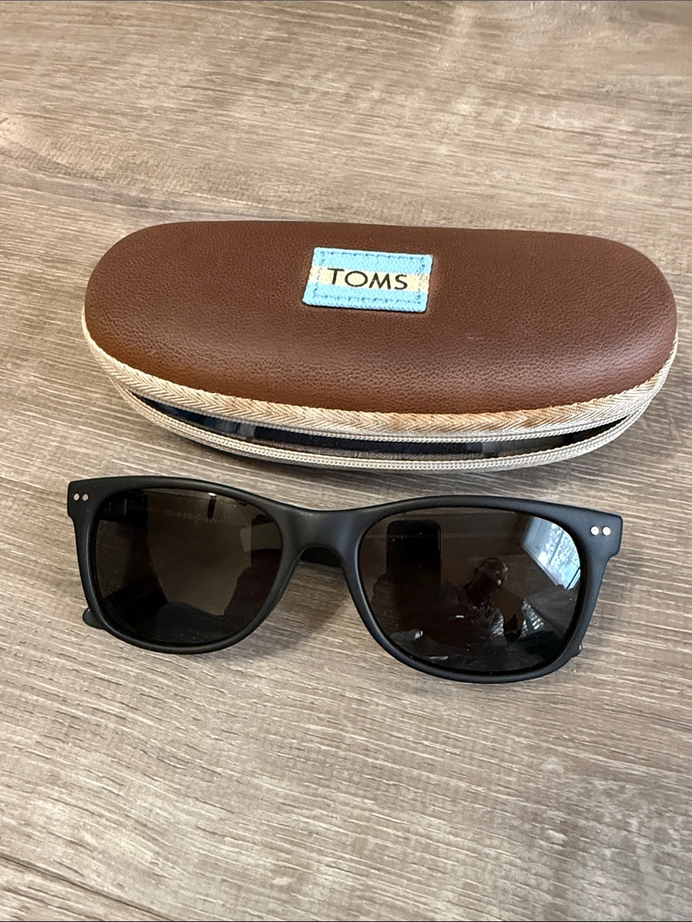 Toms Black Men's Sunglasses with Brown TOMS Case